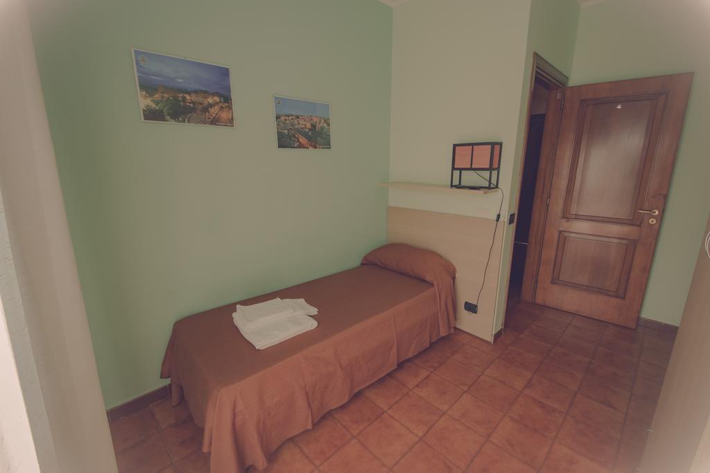 Cassiodoro Rooms Affittacamere Катандзаро Экстерьер фото