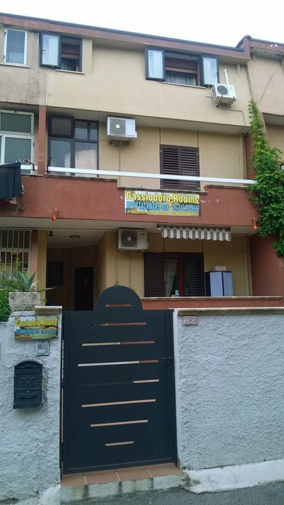 Cassiodoro Rooms Affittacamere Катандзаро Экстерьер фото